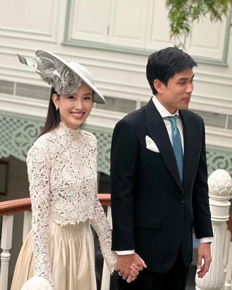 Thai Influencer Turns Heads in Vietnam: U40 Star Looks Like a Living Doll in Candid Shots