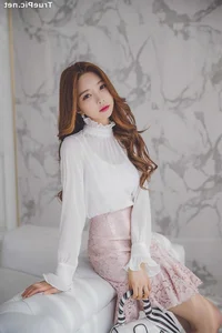 Park Soo Yeon Fashion Photography: Capturing the Essence of Korean Elegance - image 21