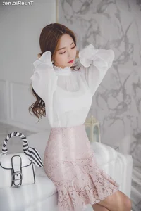 Park Soo Yeon Fashion Photography: Capturing the Essence of Korean Elegance - image 32