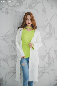 Park Soo Yeon Fashion Photography: Capturing the Essence of Korean Elegance - image 36