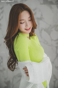 Park Soo Yeon Fashion Photography: Capturing the Essence of Korean Elegance - image 29