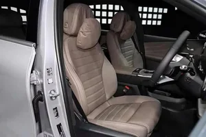 Mercedes-Benz GLC L EV 2026 Debuts with Impressive 700km Range - image 10