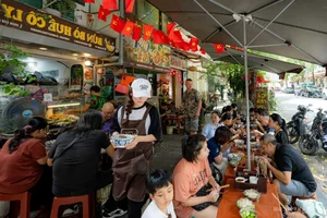 A Taste of the Unexpected: The 'Non-Authentic' Bun Bo Hue Winning Hearts in Hanoi - image 3