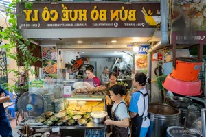 A Taste of the Unexpected: The 'Non-Authentic' Bun Bo Hue Winning Hearts in Hanoi - image 9