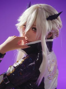 Hu Li Li Portrays Lancer Alter in Exquisite Fate/Grand Order Cosplay - image 11