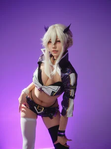 Hu Li Li Portrays Lancer Alter in Exquisite Fate/Grand Order Cosplay - image 10
