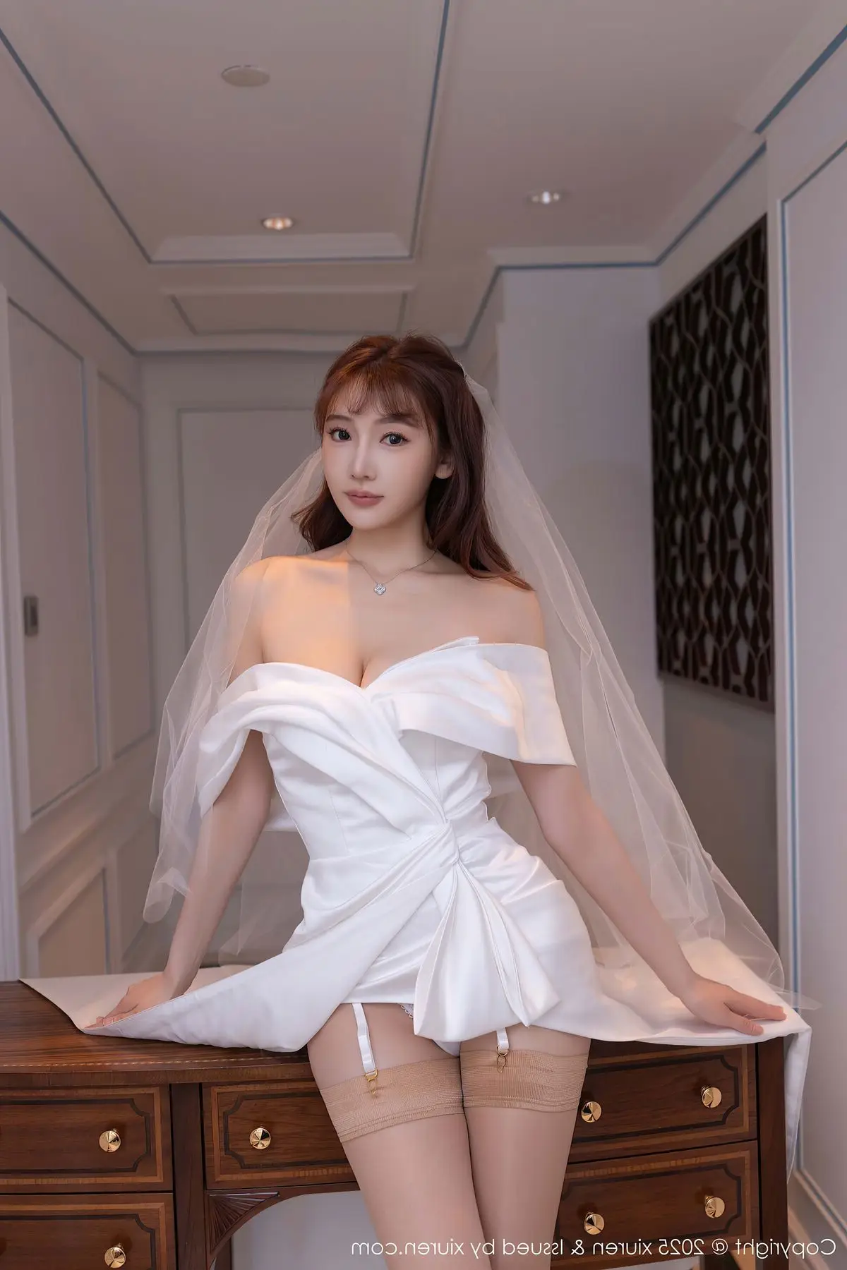Lu Xuan Xuan (No.10535) Shines: XiuRen's Pristine Bridal Beauty