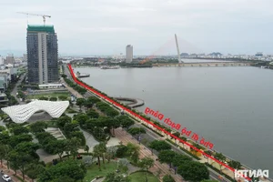 Exploring the Vibrant Han River Pedestrian Street Nightlife in Da Nang - image 1