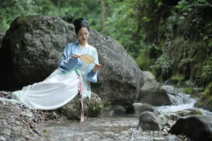 Ethereal Beauty of Shi Yu Shi Ya in YiTuYu Vol.8959 - A Serene Riverside Poem - image 13