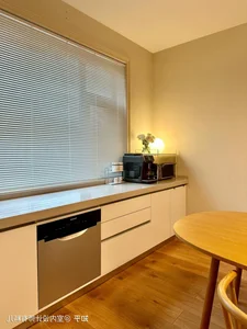 The Secrets of a Spotless Home: How a Family of Four Lives Simply and Saves Money - image 4