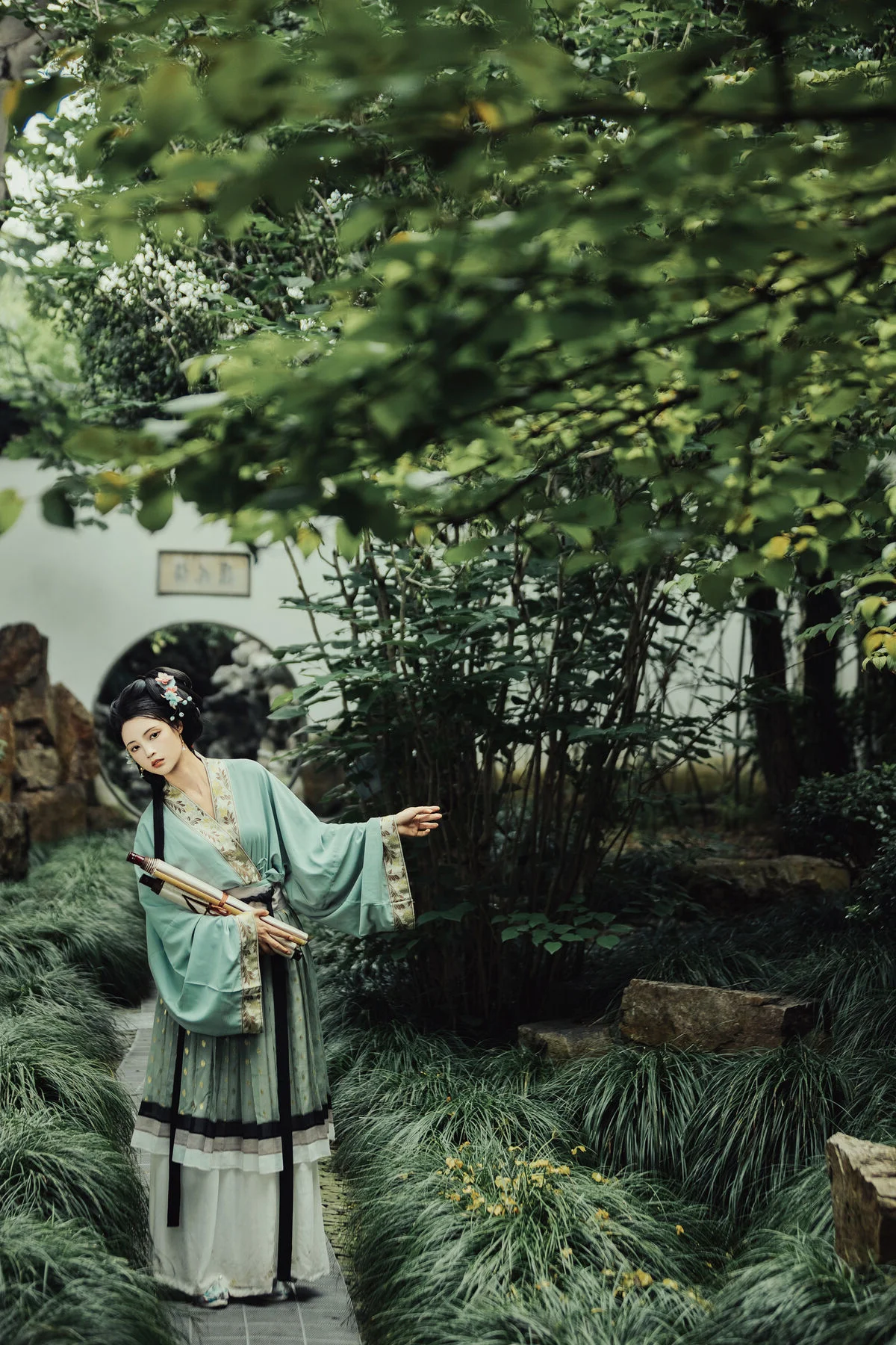 Capturing Timeless Beauty: YiTuYu Art Language Vol.7397 Featuring Lucky