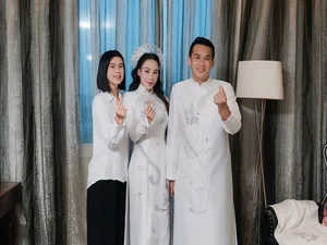 Ho Quynh Huong’s Elegant Ao Dai Fitting for Her Special Day: Traditional Bridal Inspiration - image 2