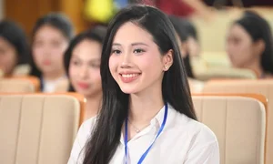 The Rising Star from Quang Tri: A Spotlight on Miss Vietnam's Most Talked-About Contestant - image 14