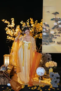 Elegant Golden Moon Cosplay: Nai Xi Jiang Nice in Traditional Chinese Inspired Fantasy Photo Series (91P) - image 8