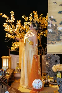 Elegant Golden Moon Cosplay: Nai Xi Jiang Nice in Traditional Chinese Inspired Fantasy Photo Series (91P) - image 0