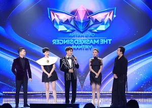 The Masked Singer Vietnam: Quang Dung's Iconic Performance and the Mystery of the Funny Character - image 9