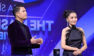 The Masked Singer Vietnam: Quang Dung's Iconic Performance and the Mystery of the Funny Character - image 5