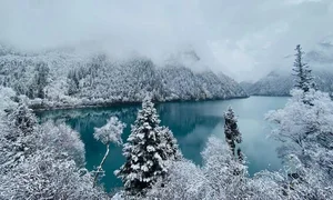 Top 6 Winter Wonderlands: The Best Snow-Watching Destinations for Global Travelers - image 2