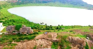 Thoi Loi Lake: The Stunning Freshwater Jewel atop Ly Son's Volcano - image 2