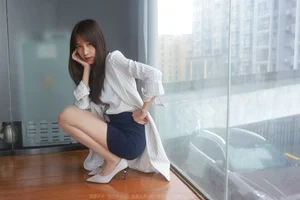 Elegant Fashion Photography: IESS Model Meizi in the Charming Hip Skirt Collection - image 43
