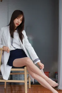Elegant Fashion Photography: IESS Model Meizi in the Charming Hip Skirt Collection - image 23
