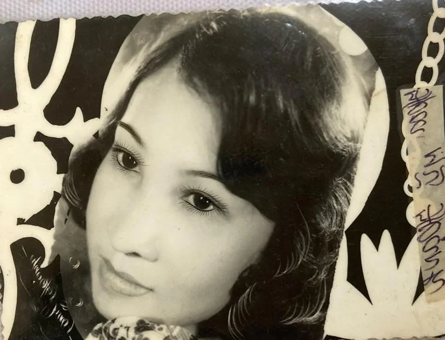 From Gold-Earned Fame to Poverty: The Heartbreaking Reality of Artist Hoa My Hanh at 70