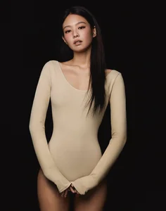 Điểm Danh Top Idol Nữ Kpop Với Body 'Siêu Thực': Ai Là Thánh Body Gen 4? - image 12