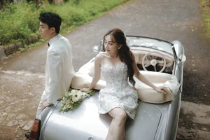 Stunning Wedding Album of Vietnamese Actress Phuong Lan and Partner Phan Dat - image 4