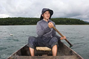 Giant Fish Hunting Adventure with Young Anglers in Pleiku Mountain City - image 5