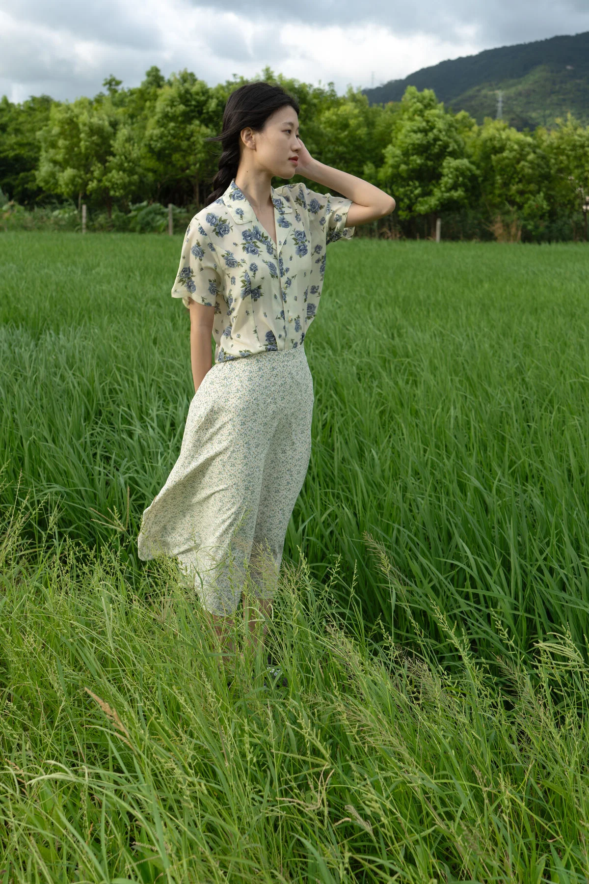 YiTuYu Art Language Vol.9804: Exquisite Portrait Photography Featuring Lu Mi