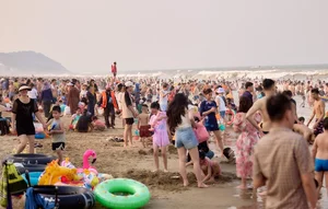 Beat the Heat: Why Sam Son Beach Remains Vietnam's Most Popular Summer Getaway - image 4