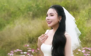 Vietnamese Singer Hồ Quỳnh Hương Showcases Elegant Traditional Wedding Ao Dai Collection - image 5