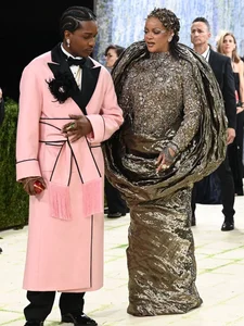 Rihanna Reclaims Her Crown as the Queen of Met Gala 2026 - image 1