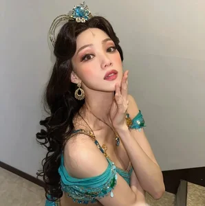 Stunning Princess Jasmine Cosplay by Korean Influencer Goes Viral - image 3