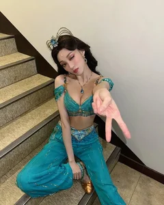 Stunning Princess Jasmine Cosplay by Korean Influencer Goes Viral - image 0
