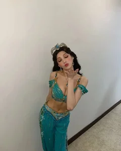 Stunning Princess Jasmine Cosplay by Korean Influencer Goes Viral - image 4