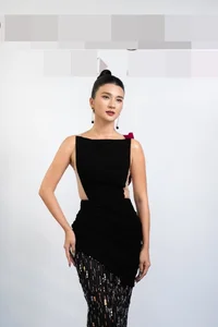 Kim Tuyen's Timeless Elegance: How the U40 Star Continues to Dominate the Fashion Scene - image 9