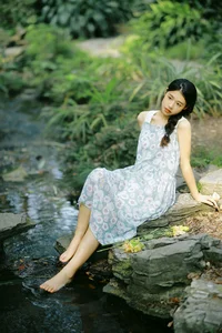 The Art of Summer: Long Xing Er’s Ethereal Portrait Series - image 18