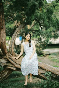 The Art of Summer: Long Xing Er’s Ethereal Portrait Series - image 6