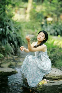 The Art of Summer: Long Xing Er’s Ethereal Portrait Series - image 5