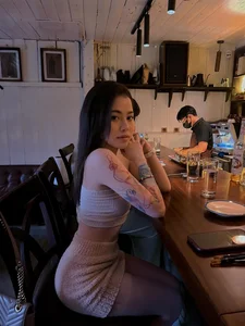 Streamer Lai Lai Captivates Fans with Bold and Glamorous Fashion Choices - image 2