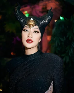 Vietnamese Stars Slay Halloween as Taylor Swift and Joker - image 9