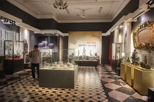 Historical Treasures in Ho Chi Minh City: A Showcase of Rare Multi-Material Antiques and Cultural Heritage - image 2