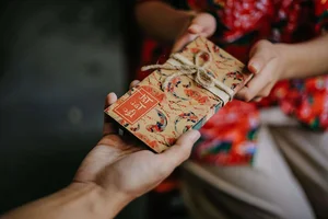 The Fascinating History and Meaning of Li Xi: Vietnamese Lucky Money Traditions - image 9