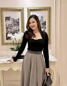 5 Ageless Fashion Staples to Elevate Your Wardrobe Inspired by Actress Hong Diem - image 5