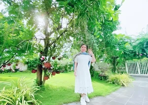 The Inspiring Life of Vietnam's First PhD People's Artist: Art, Academia, and Independent Living - image 4