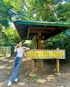 Huong Giang Explores the Lush Tropical Rainforests of Hawaii in Breathtaking Gallery - image 6
