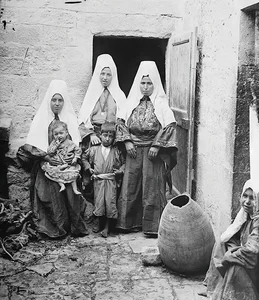 Rare Historical Photos of Daily Life in 20th Century Jerusalem - image 2