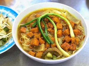 Discover Bún Xiêm Lo: The Unique Mekong Delta Noodle Soup Captivating Food Lovers - image 4