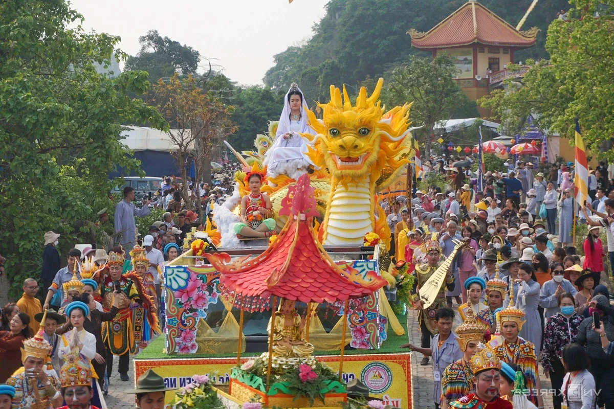 Thousands Gather for the Avalokitesvara Festival in Da Nang: A Spectacular Celebration of Buddhist Culture and Tradition